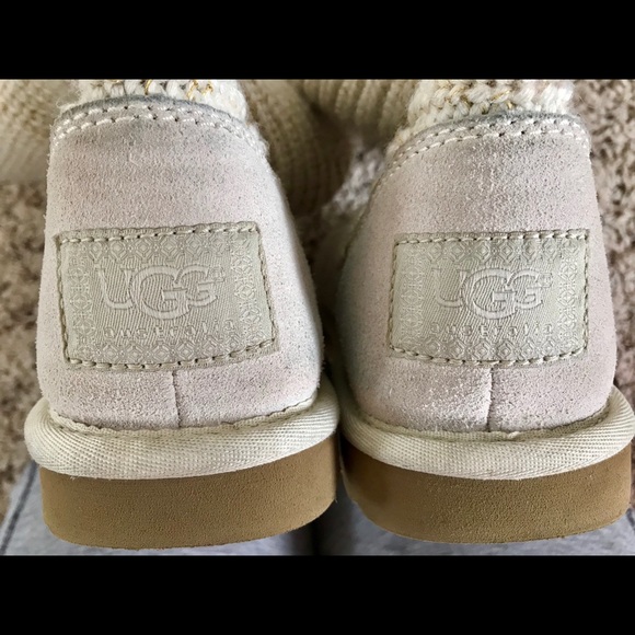 UGG Australia Classic Cardy Boot - Tan - Picture 3 of 7